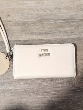 Steve Madden Blush Wristlet Wallet with Gold Logo